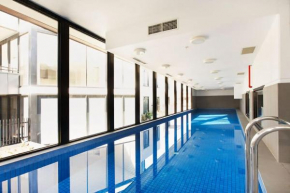 Portside Bliss Your Urban Escape in Melbourne
